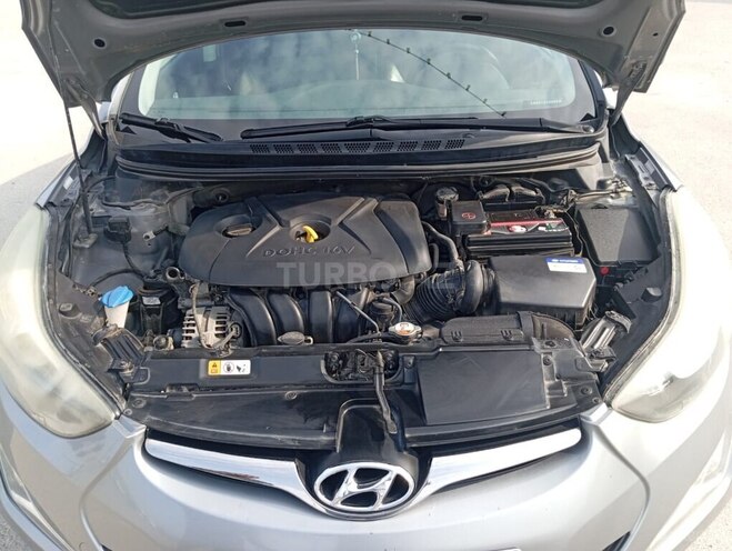 Hyundai Elantra 2015, 212,433 km - 1.8 l - Bakı