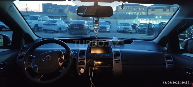 Toyota Prius-10