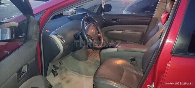 Toyota Prius-12