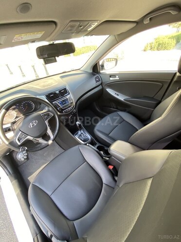Hyundai Accent 2016, 215,000 km - 1.4 l - Bakı