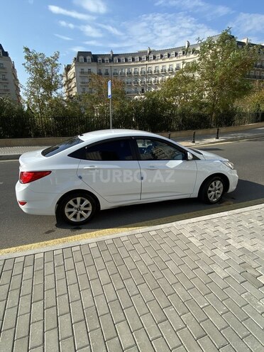 Hyundai Accent 2016, 215,000 km - 1.4 l - Bakı