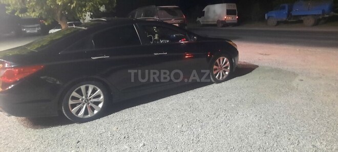 Hyundai Sonata-8