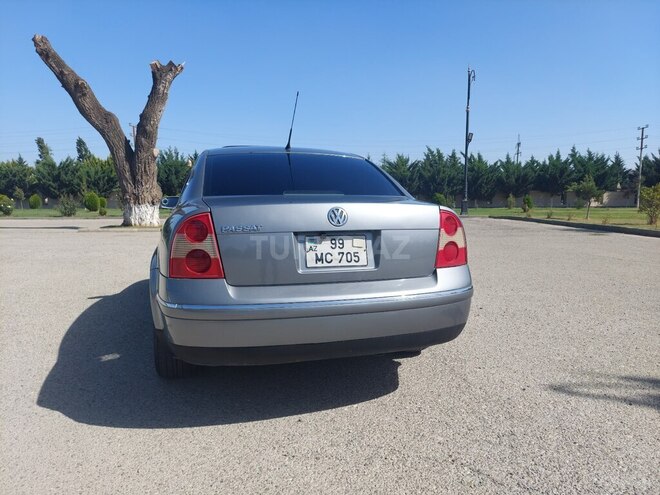 Volkswagen Passat 2003, 295,000 km - 1.8 l - Xaçmaz