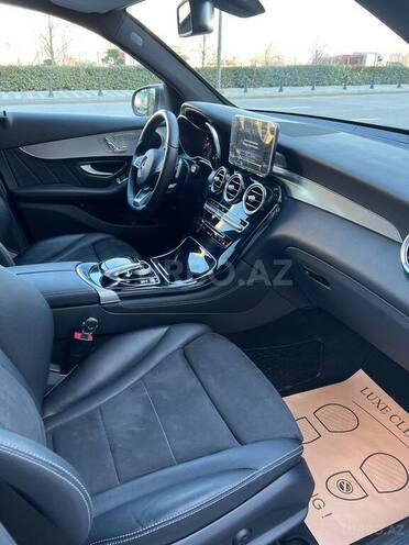 Mercedes GLC 250 4MATIC 2017, 70,000 km - 2.0 l - Gəncə