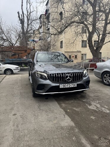 Mercedes GLC 250 4MATIC 2017, 70,000 km - 2.0 l - Gəncə