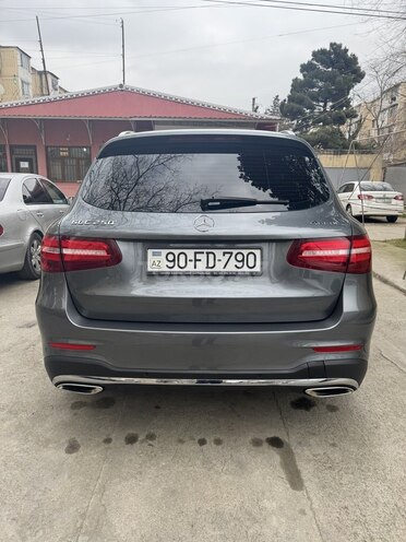 Mercedes GLC 250 4MATIC 2017, 70,000 km - 2.0 l - Gəncə