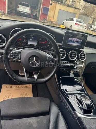 Mercedes GLC 250 4MATIC 2017, 70,000 km - 2.0 l - Gəncə
