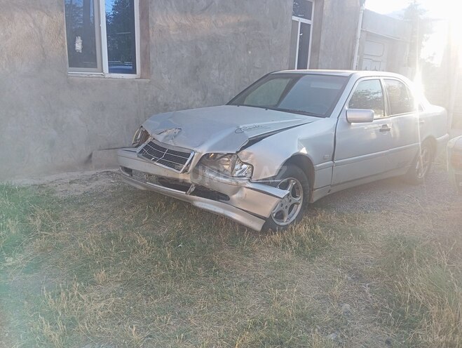 Mercedes C 180-1