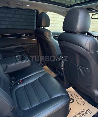 Kia Sorento-14