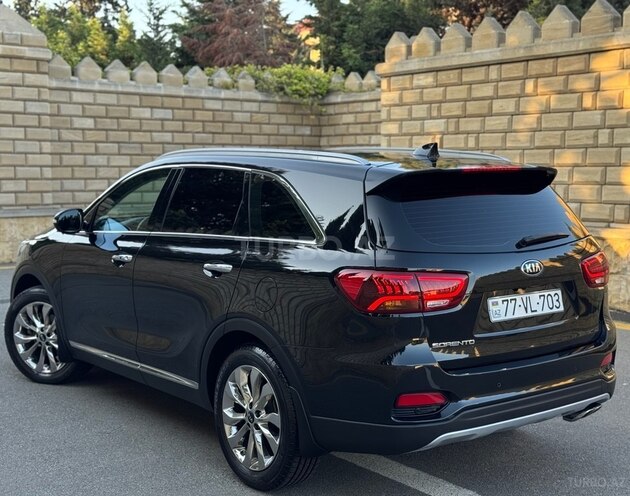 Kia Sorento-8