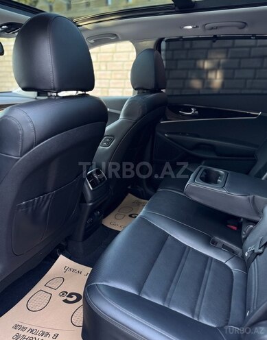Kia Sorento-13