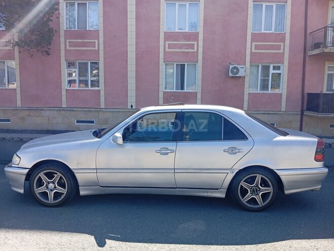 Mercedes C 230 1998, 324,093 km - 2.3 l - Qax