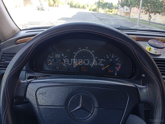 Mercedes C 230 1998, 324,093 km - 2.3 l - Qax