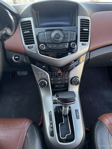 Chevrolet Cruze-20