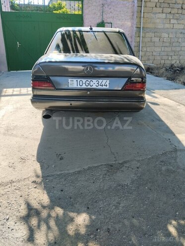 Mercedes E 230 1987, 400,000 km - 2.3 л - Bakı