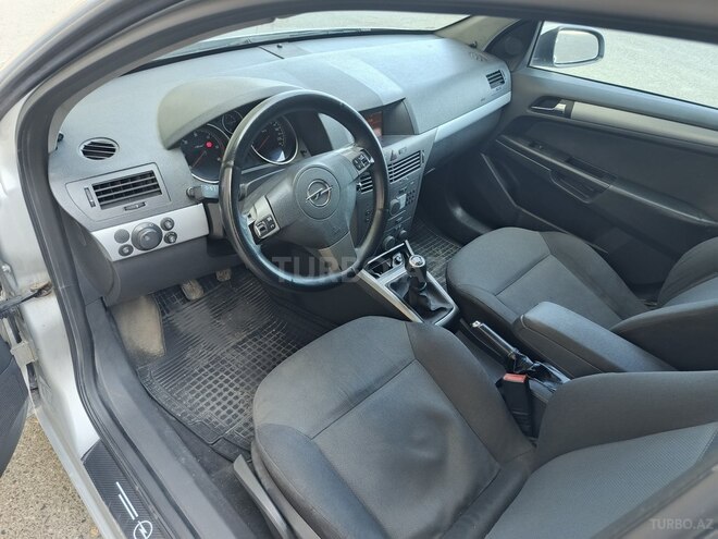 Opel Astra 2006, 300,000 km - 1.3 l - Bakı
