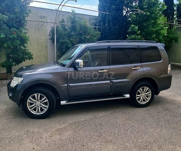 Mitsubishi Pajero 2014, 295,589 km - 3.8 л - Bakı