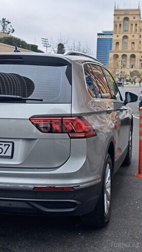 Volkswagen Tiguan 2021, 44,000 km - 1.4 л - Bakı