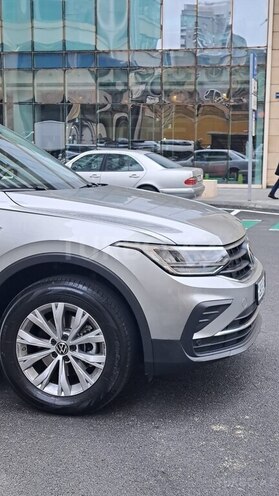 Volkswagen Tiguan 2021, 44,000 km - 1.4 л - Bakı