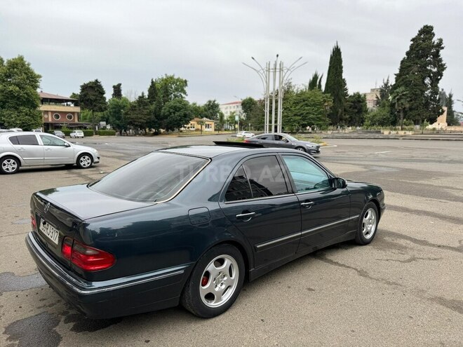 Mercedes E 240 1999, 403,000 km - 2.4 l - Lənkəran