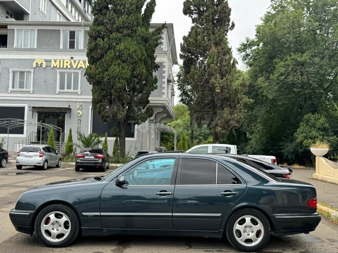 Mercedes E 240 1999, 403,000 km - 2.4 l - Lənkəran
