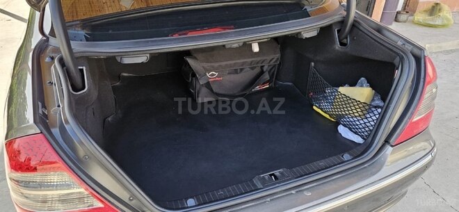 Mercedes E 220 d 2008, 224,000 km - 2.2 l - Bakı