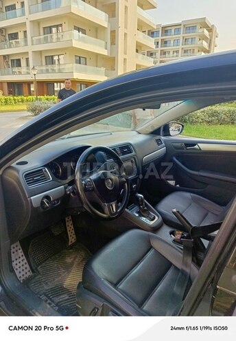 Volkswagen Jetta-4