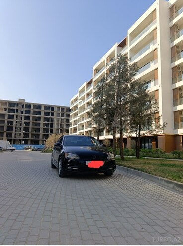 Volkswagen Jetta-1