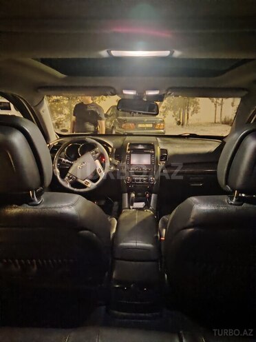 Kia Sorento-11