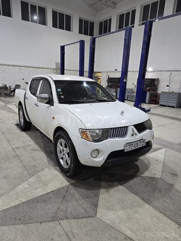 Mitsubishi L200 2007, 450,000 km - 2.4 l - Bakı