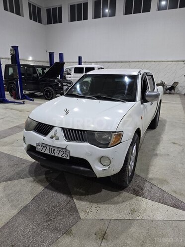 Mitsubishi L200 2007, 450,000 km - 2.4 l - Bakı