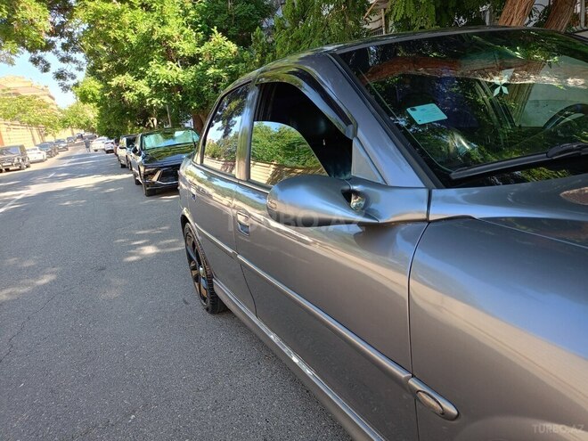 Opel Vectra 2000, 323,000 km - 1.8 l - Bakı