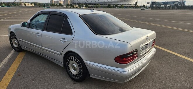 Mercedes E 270 2001, 360,000 km - 2.7 l - Bakı