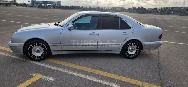 Mercedes E 270 2001, 360,000 km - 2.7 l - Bakı