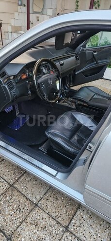 Mercedes E 270 2001, 360,000 km - 2.7 l - Bakı