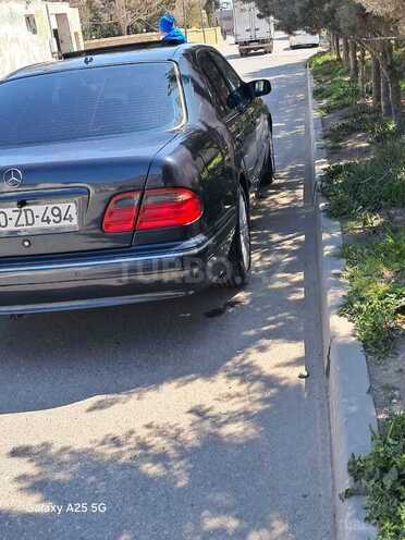 Mercedes E 270 2001, 268,534 km - 2.7 l - Bakı