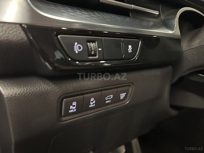 Kia Carnival-16