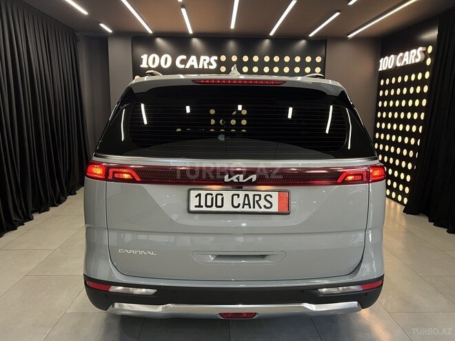 Kia Carnival-5