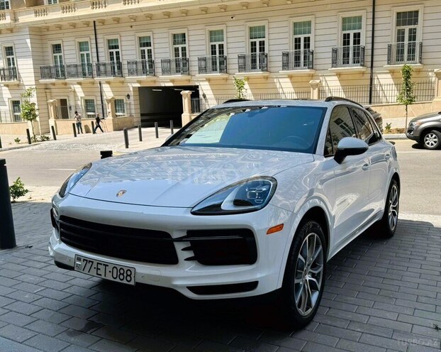 Porsche Cayenne-1