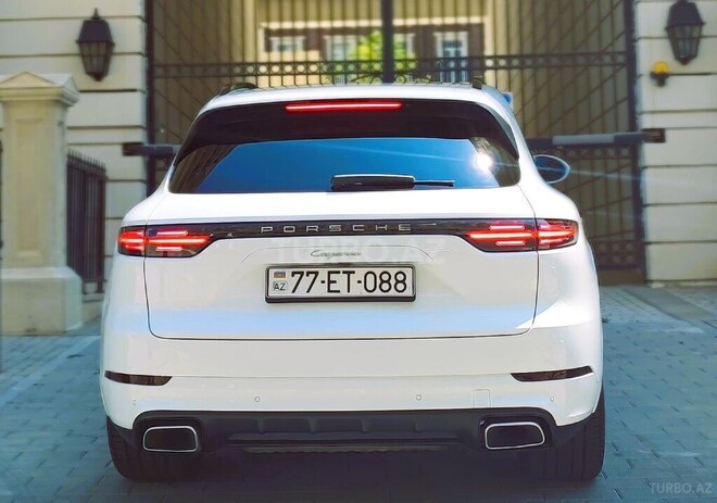Porsche Cayenne-11