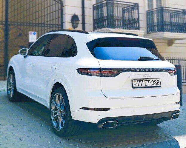 Porsche Cayenne-9