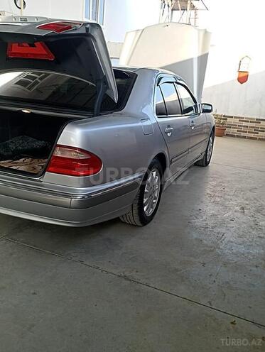 Mercedes E 240 2000, 170,321 km - 2.4 л - Sabirabad