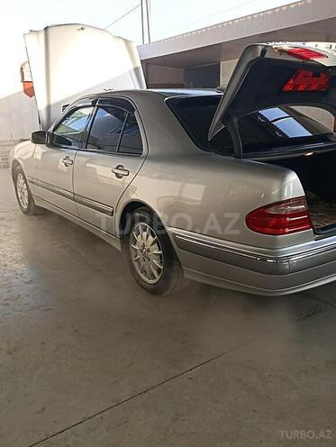 Mercedes E 240 2000, 170,321 km - 2.4 л - Sabirabad
