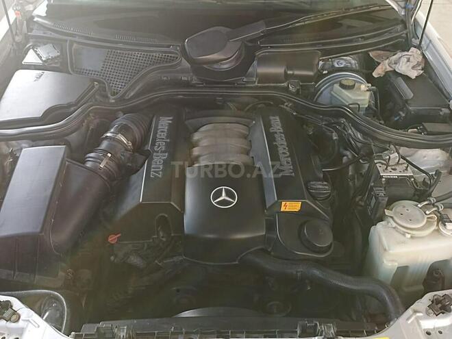 Mercedes E 240 2000, 170,321 km - 2.4 л - Sabirabad