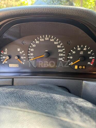 Mercedes E 240 2000, 170,321 km - 2.4 л - Sabirabad