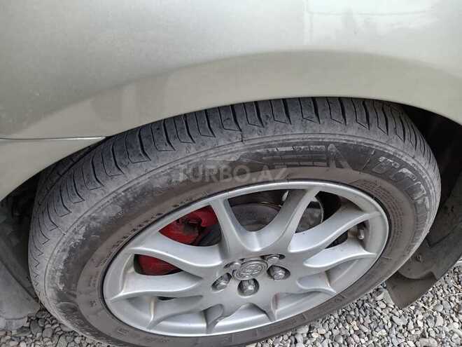 Toyota Avensis 2004, 334,000 km - 2.0 l - Bərdə