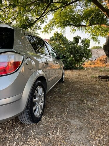 Opel Astra 2006, 260,000 km - 1.4 л - Bakı