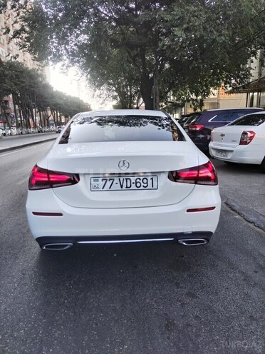 Mercedes  2019, 82,881 km - 2.0 l - Bakı