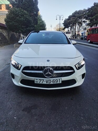 Mercedes  2019, 82,881 km - 2.0 l - Bakı