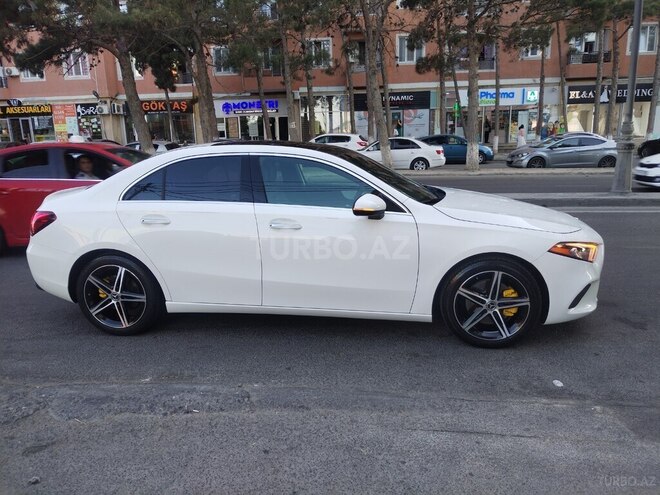 Mercedes  2019, 82,881 km - 2.0 l - Bakı